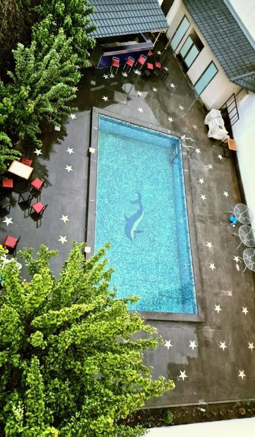 耶烈万 Puzzle Space旅舍 外观 照片